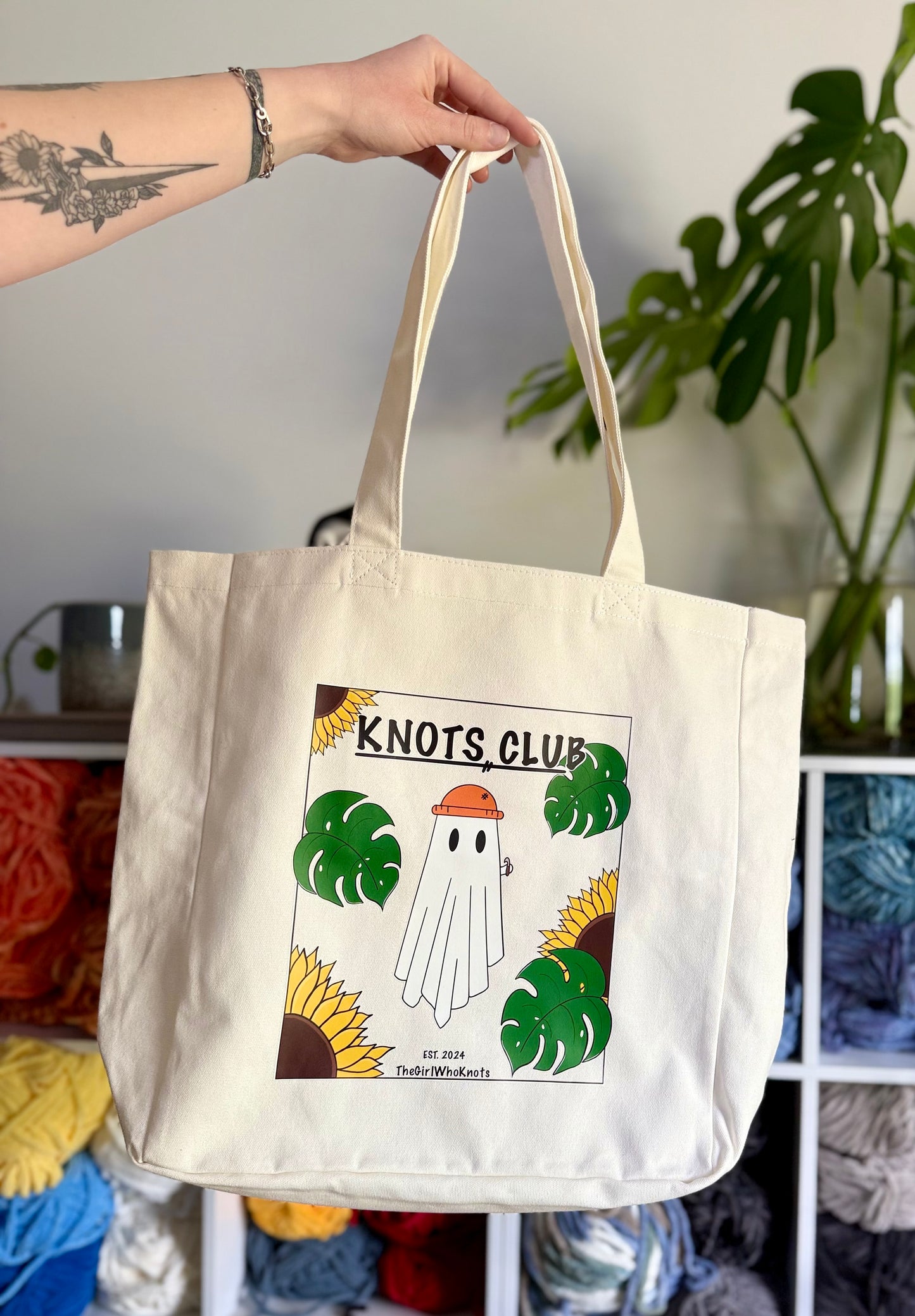 Knot's Club Tote Bag